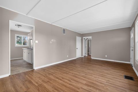 Tiny photo for 1042 S Hampton Road, Columbus, OH 43227 (MLS # 225045520)