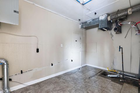 Photo of 1042 S Hampton Road, Columbus, OH 43227 (MLS # 225045520)