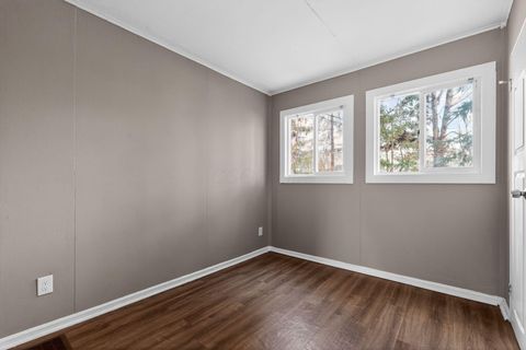 Tiny photo for 1042 S Hampton Road, Columbus, OH 43227 (MLS # 225045520)