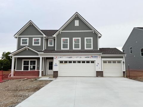 Photo of 207 Maddoxx Drive, London, OH 43140 (MLS # 226018330)