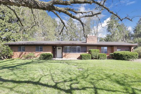 Photo of 912 Welsh View Drive, Newark, OH 43055 (MLS # 226010864)