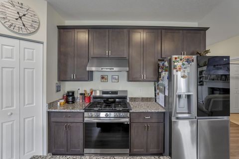 Tiny photo for 236 Rochdale, Delaware, OH 43015 (MLS # 226014119)