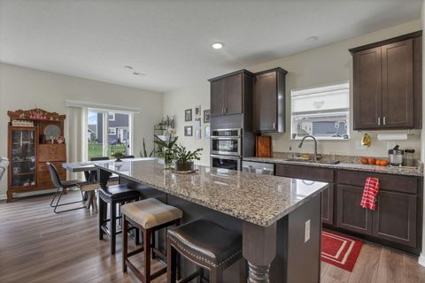 Tiny photo for 236 Rochdale, Delaware, OH 43015 (MLS # 226014119)