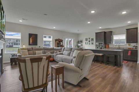 Tiny photo for 236 Rochdale, Delaware, OH 43015 (MLS # 226014119)