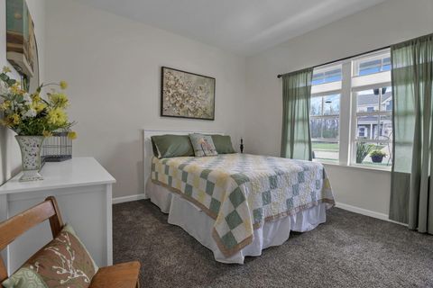 Tiny photo for 236 Rochdale, Delaware, OH 43015 (MLS # 226014119)