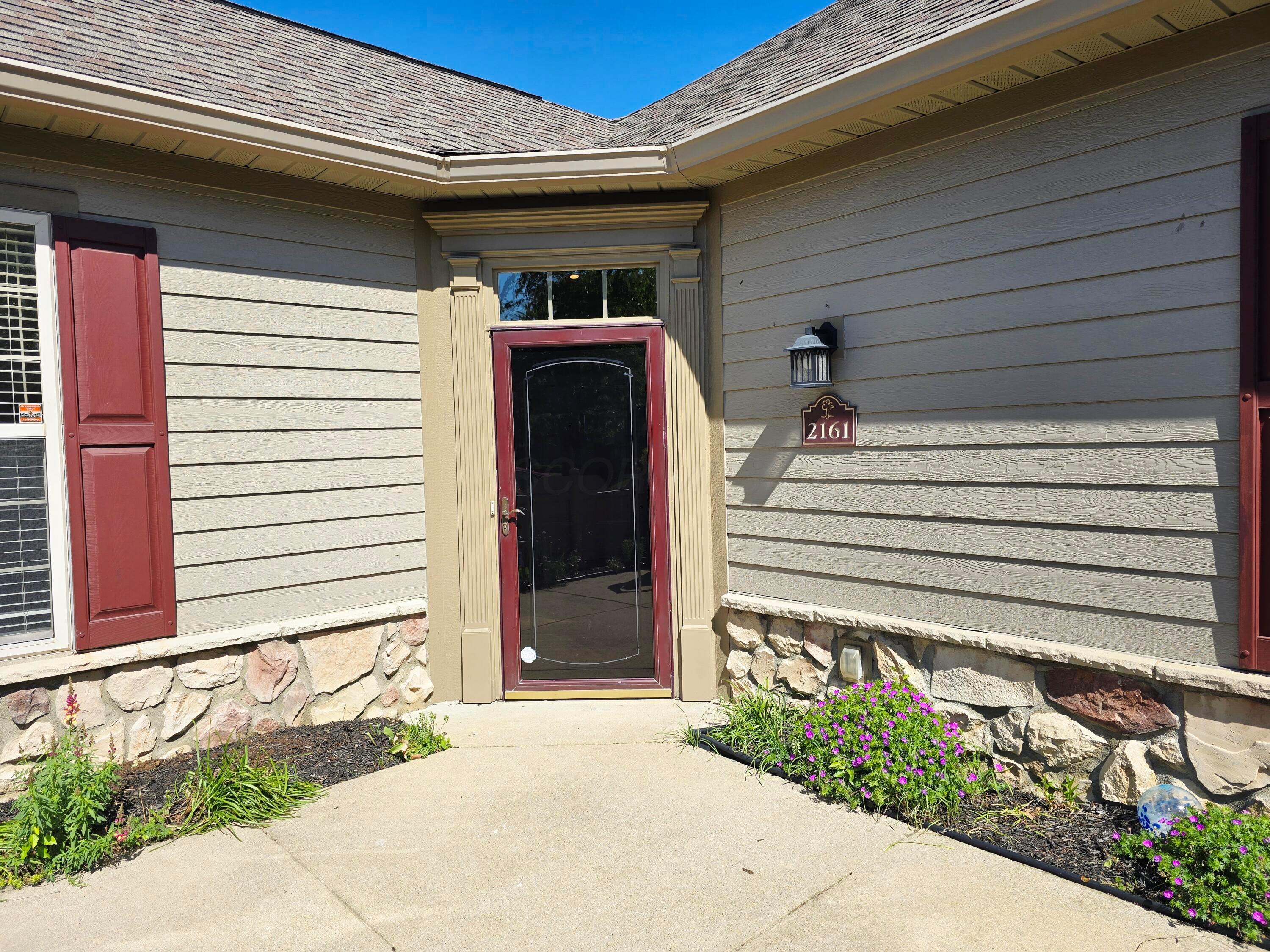 2161 William T Circle