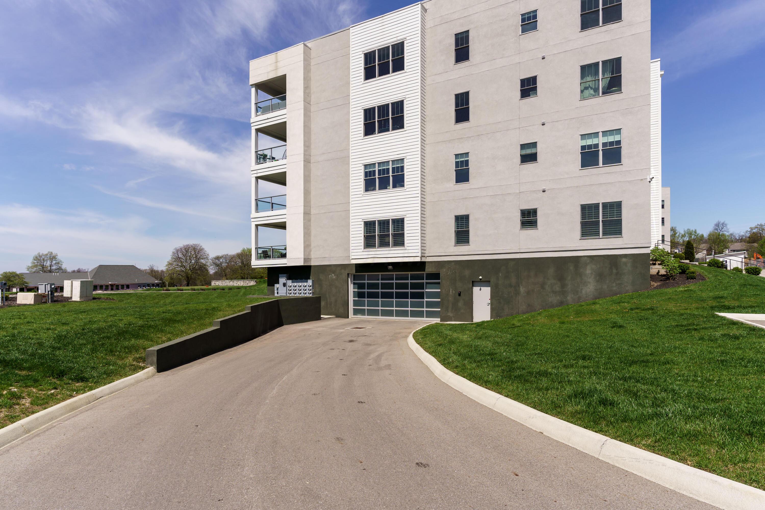 5285 Highpointe Lakes Drive #304, Westerville, Ohio image 30