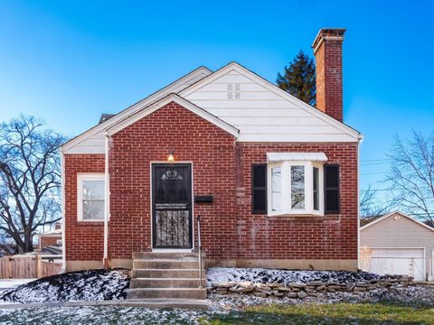 Photo of 669 Brookside Drive, Columbus, OH 43209 (MLS # 226001558)