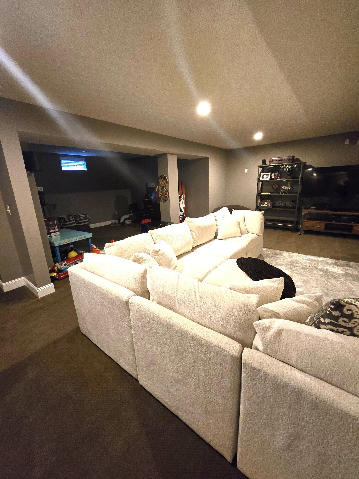 6185 Acadia Court, Galena, Ohio image 36