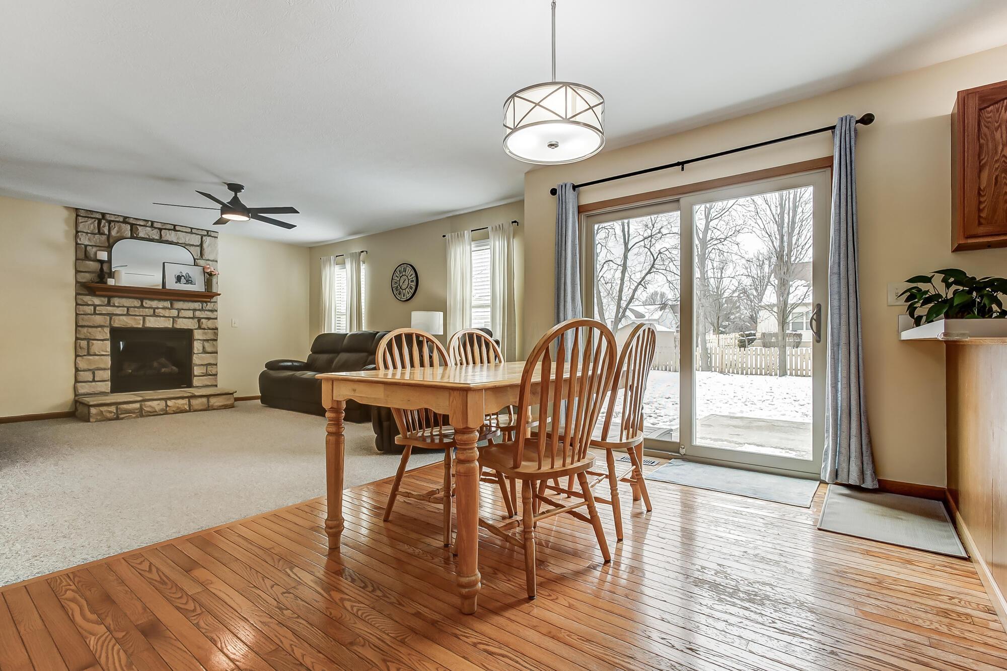 2127 Twin Flower Circle, Grove City, Ohio image 3