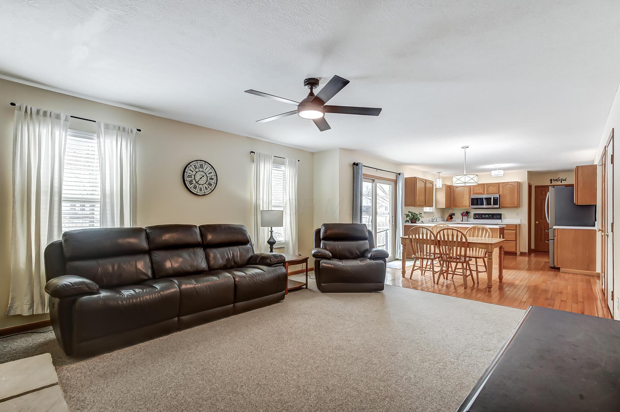 2127 Twin Flower Circle, Grove City, Ohio image 11