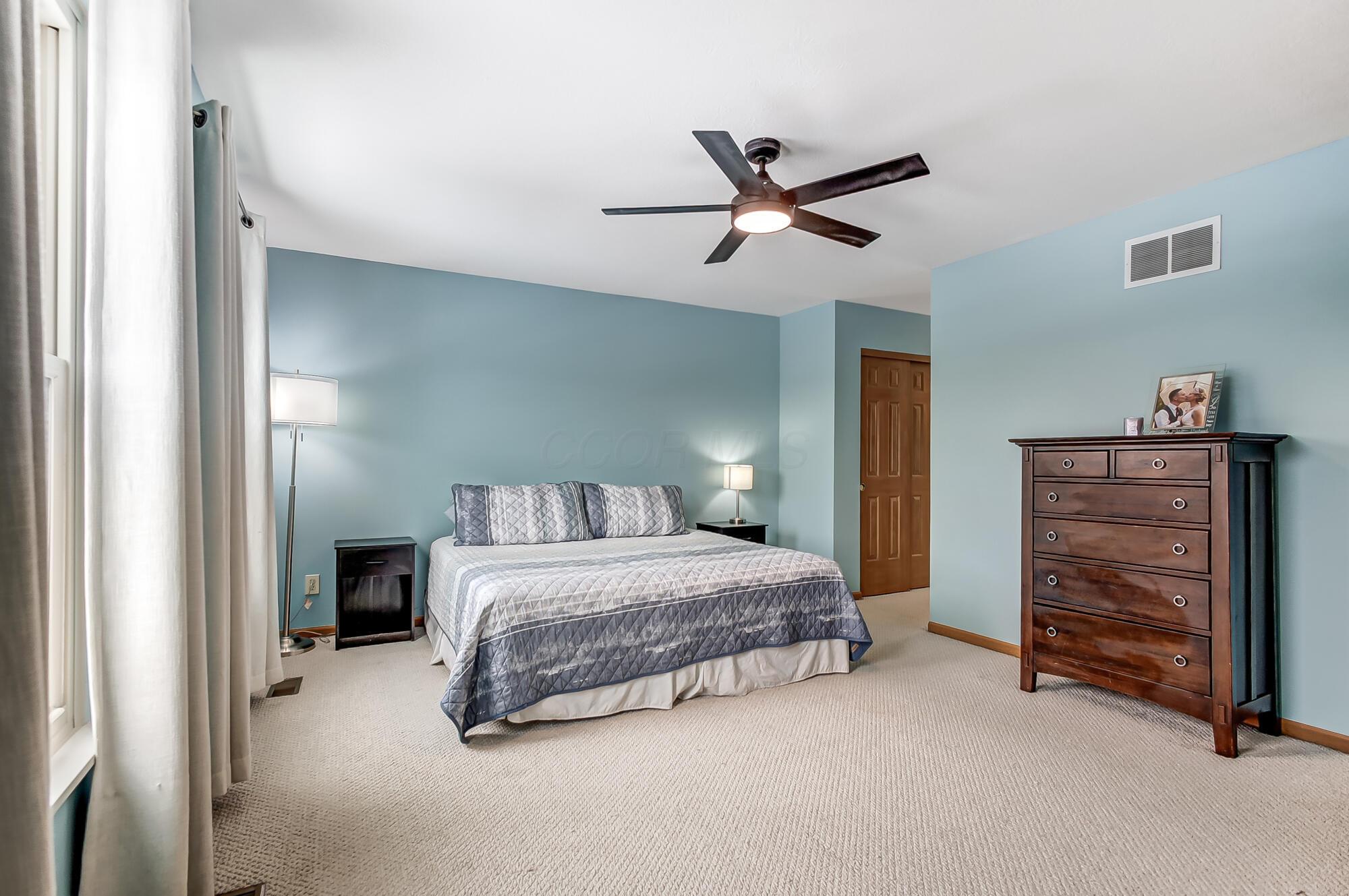 2127 Twin Flower Circle, Grove City, Ohio image 19