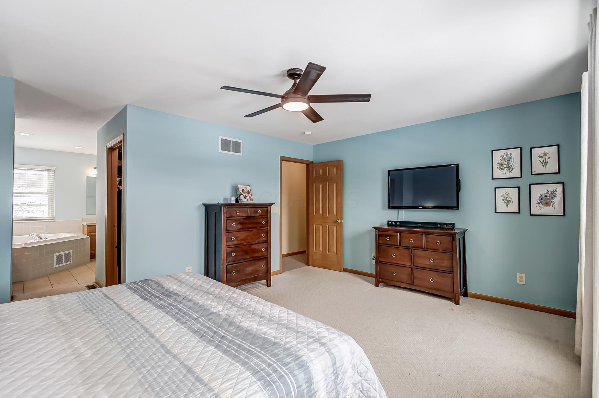 2127 Twin Flower Circle, Grove City, Ohio image 20