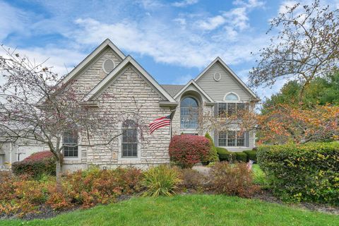 Photo of 45 Mallard Point, Hebron, OH 43025 (MLS # 225041356)