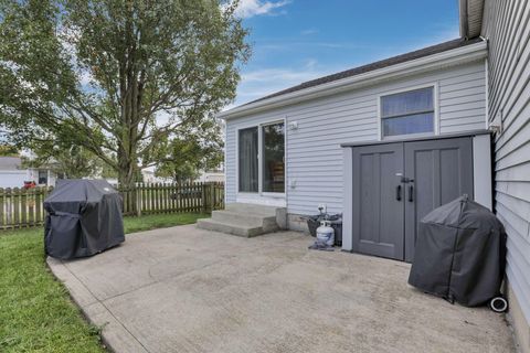 Tiny photo for 412 Hunters Court, Newark, OH 43055 (MLS # 225040977)