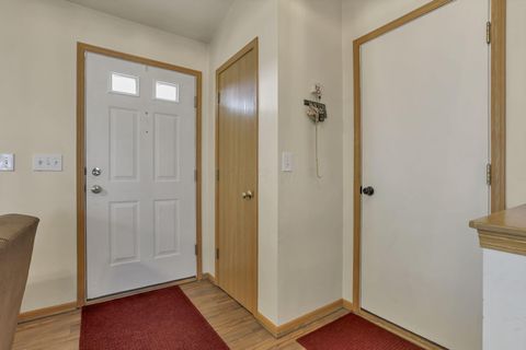 Tiny photo for 412 Hunters Court, Newark, OH 43055 (MLS # 225040977)