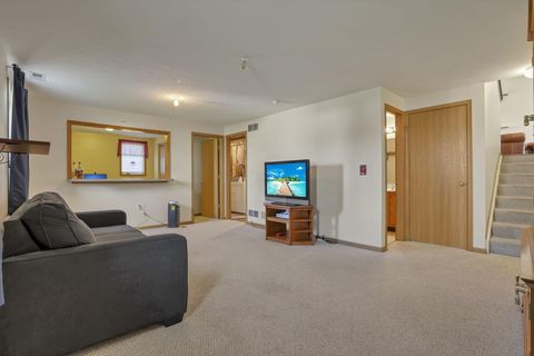 Tiny photo for 412 Hunters Court, Newark, OH 43055 (MLS # 225040977)