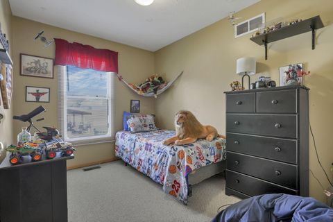 Tiny photo for 412 Hunters Court, Newark, OH 43055 (MLS # 225040977)