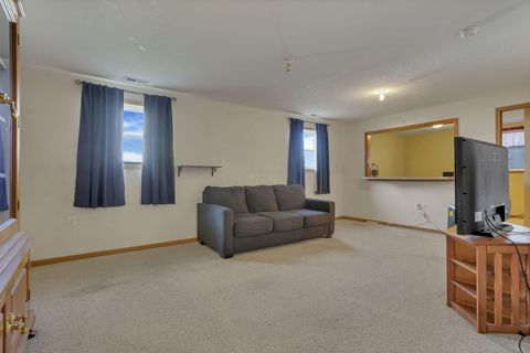 Tiny photo for 412 Hunters Court, Newark, OH 43055 (MLS # 225040977)