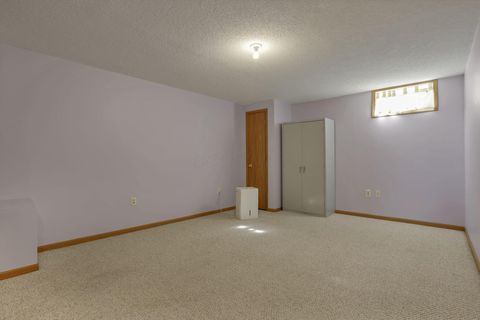 Tiny photo for 412 Hunters Court, Newark, OH 43055 (MLS # 225040977)