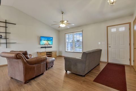 Tiny photo for 412 Hunters Court, Newark, OH 43055 (MLS # 225040977)