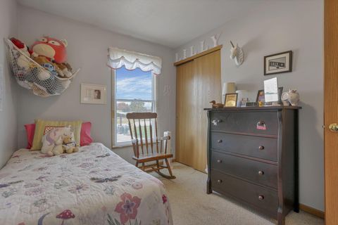 Tiny photo for 412 Hunters Court, Newark, OH 43055 (MLS # 225040977)