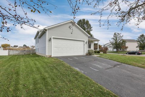 Tiny photo for 412 Hunters Court, Newark, OH 43055 (MLS # 225040977)