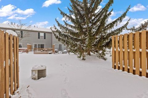 Tiny photo for 2101 Tamarin Drive 11B #11B, Columbus, OH 43235 (MLS # 226002796)