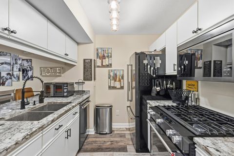 Tiny photo for 2101 Tamarin Drive 11B #11B, Columbus, OH 43235 (MLS # 226002796)