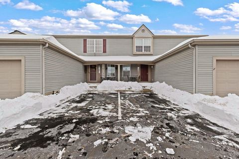 Photo of 2101 Tamarin Drive 11B #11B, Columbus, OH 43235 (MLS # 226002796)