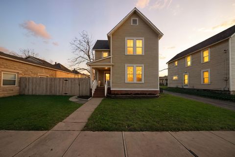 Photo of 351 W William Street, Delaware, OH 43015 (MLS # 225042919)