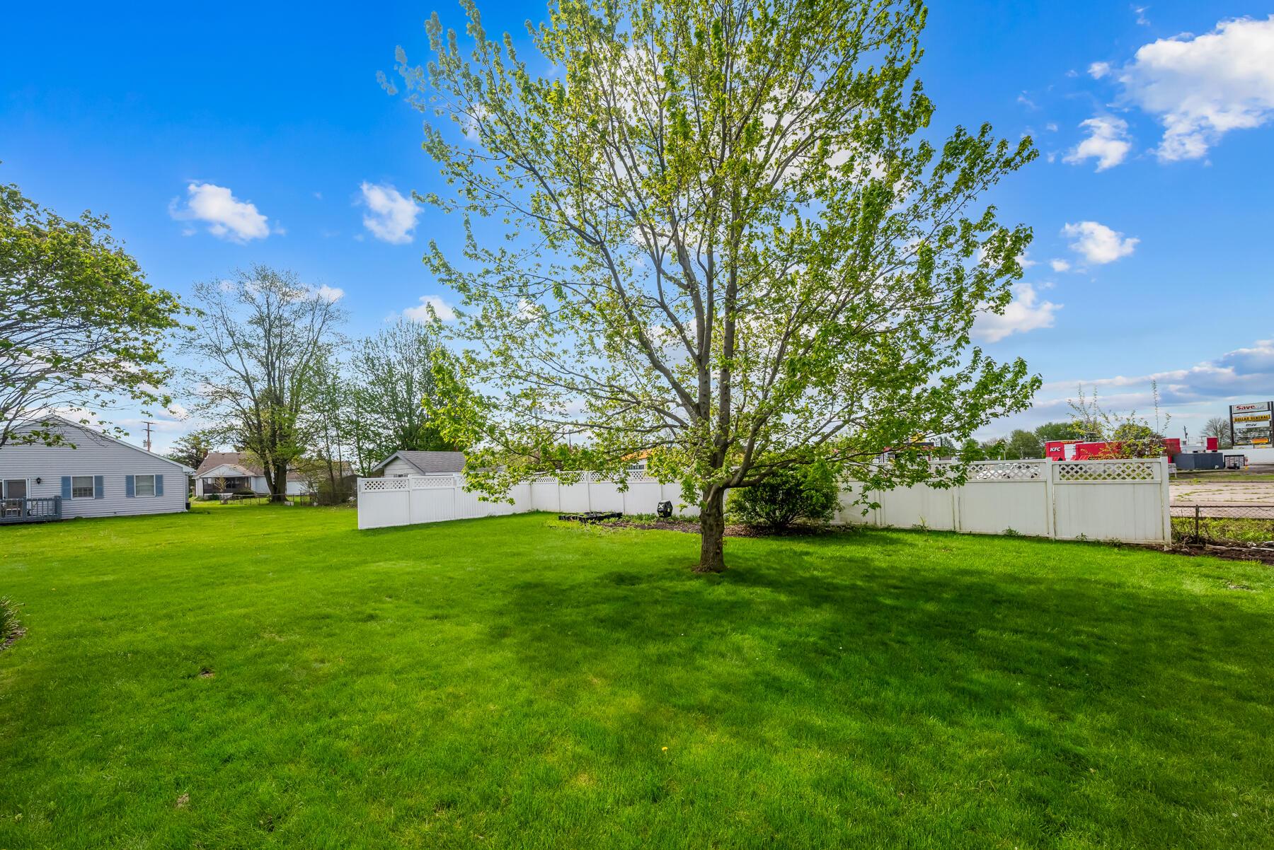 949 W Beal Avenue, Bucyrus, Ohio image 34