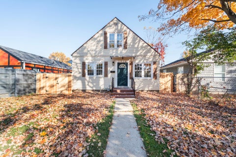 Photo of 2928 Azelda Street, Columbus, OH 43224 (MLS # 226041324)