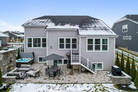 Tiny photo for 4532 Coyote Crossing, Powell, OH 43065 (MLS # 225045399)