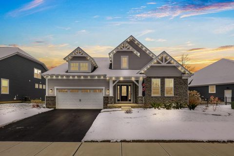 Photo of 4532 Coyote Crossing, Powell, OH 43065 (MLS # 225045399)