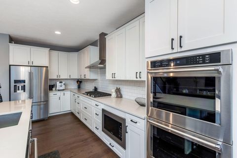 Tiny photo for 4532 Coyote Crossing, Powell, OH 43065 (MLS # 225045399)