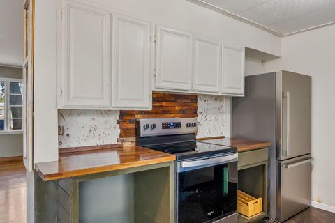 Tiny photo for 35 Mason Avenue, Delaware, OH 43015 (MLS # 225039117)
