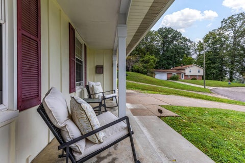 Tiny photo for 154 Alameda Court, Lancaster, OH 43130 (MLS # 226036288)