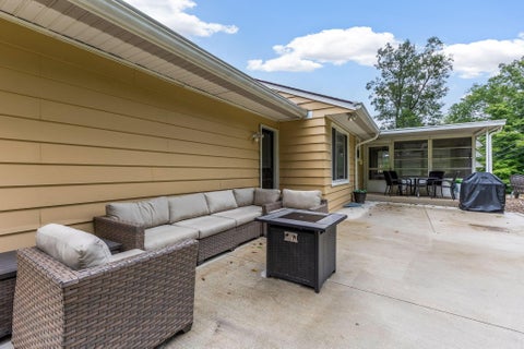Tiny photo for 154 Alameda Court, Lancaster, OH 43130 (MLS # 226036288)