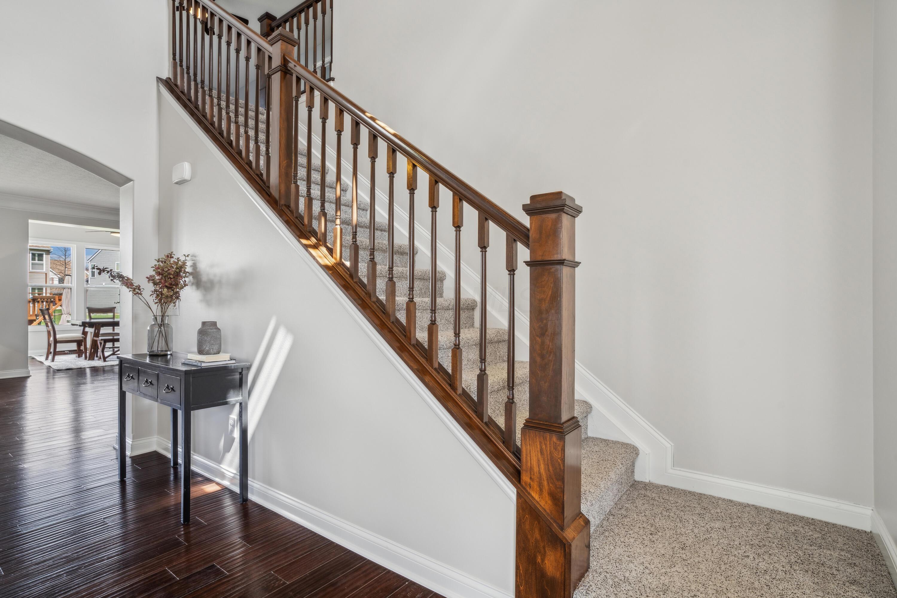 895 Saffron Drive, Sunbury, Ohio image 3