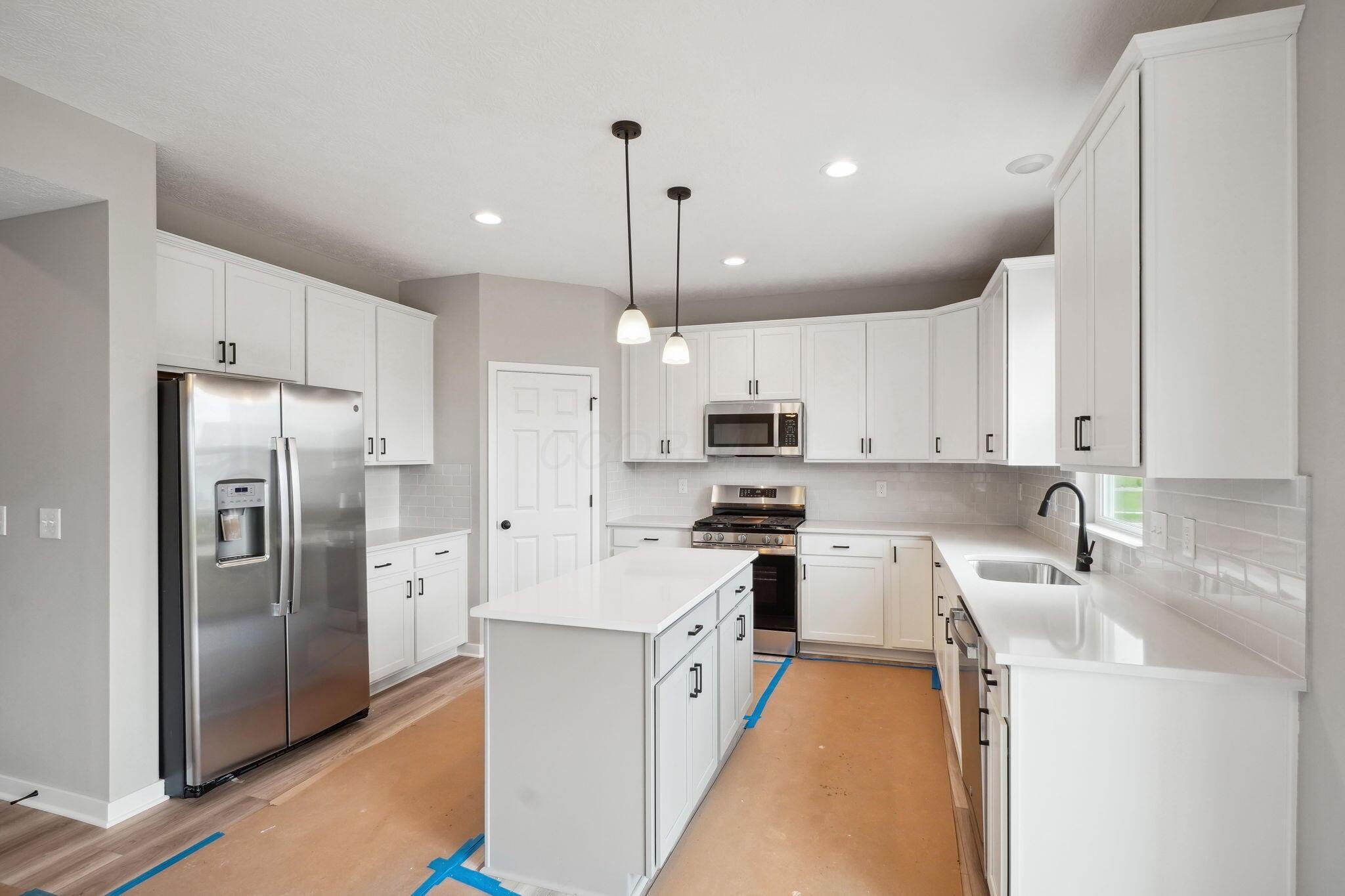 248 Sage Hill Drive, Lewis Center, Ohio image 17
