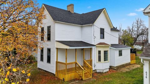 Photo of 650 E 3rd Avenue, Columbus, OH 43201 (MLS # 226000407)