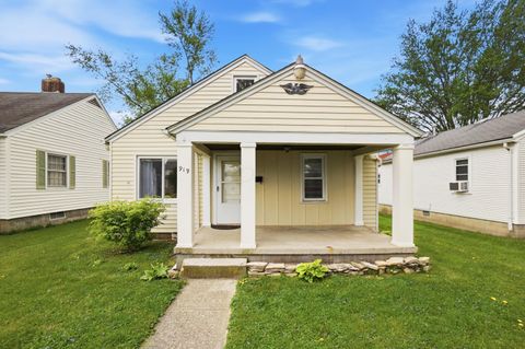 Photo of 919 Millwood Avenue, Washington Court House, OH 43160 (MLS # 226012721)