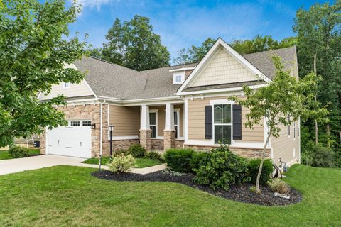 Photo of 1878 Timber View Court, Pataskala, OH 43062 (MLS # 225026193)