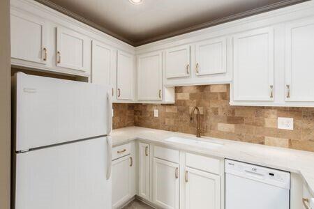 4117 Karl Road 304