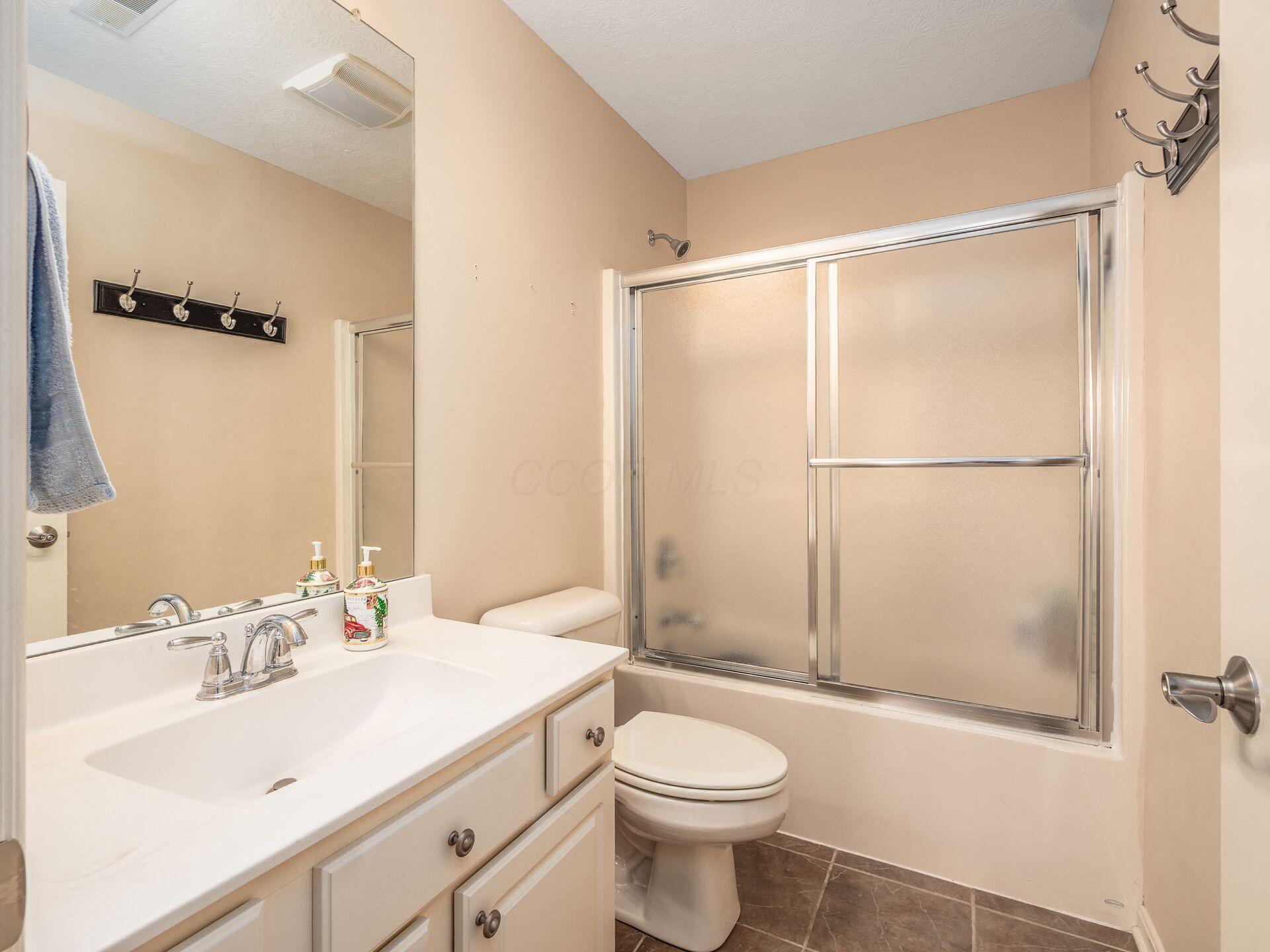 7766 Dickens Court, Delaware, Ohio image 37