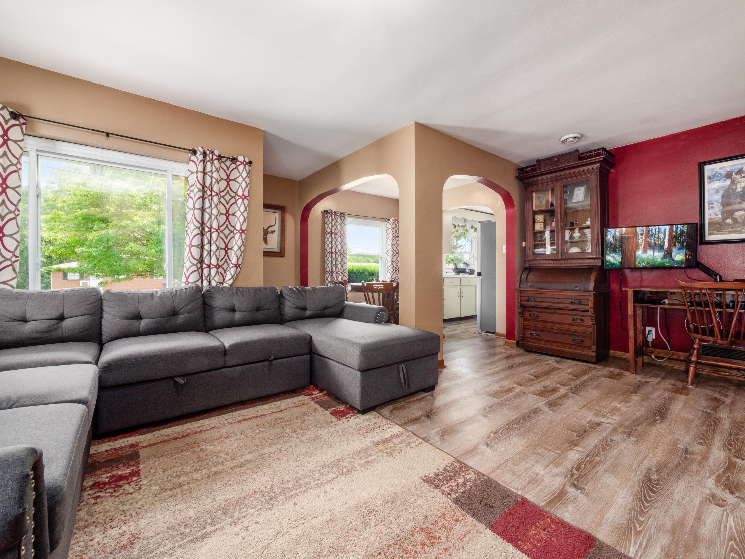 3910 Chandlersville Road, Zanesville, Ohio image 4