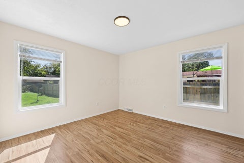 Tiny photo for 1455 E Deshler Avenue E, Columbus, OH 43206 (MLS # 226035234)