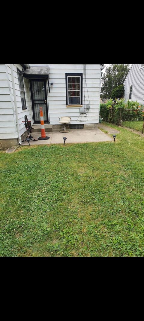 Photo of 1316 E 16th Avenue, Columbus, OH 43211 (MLS # 225043117)