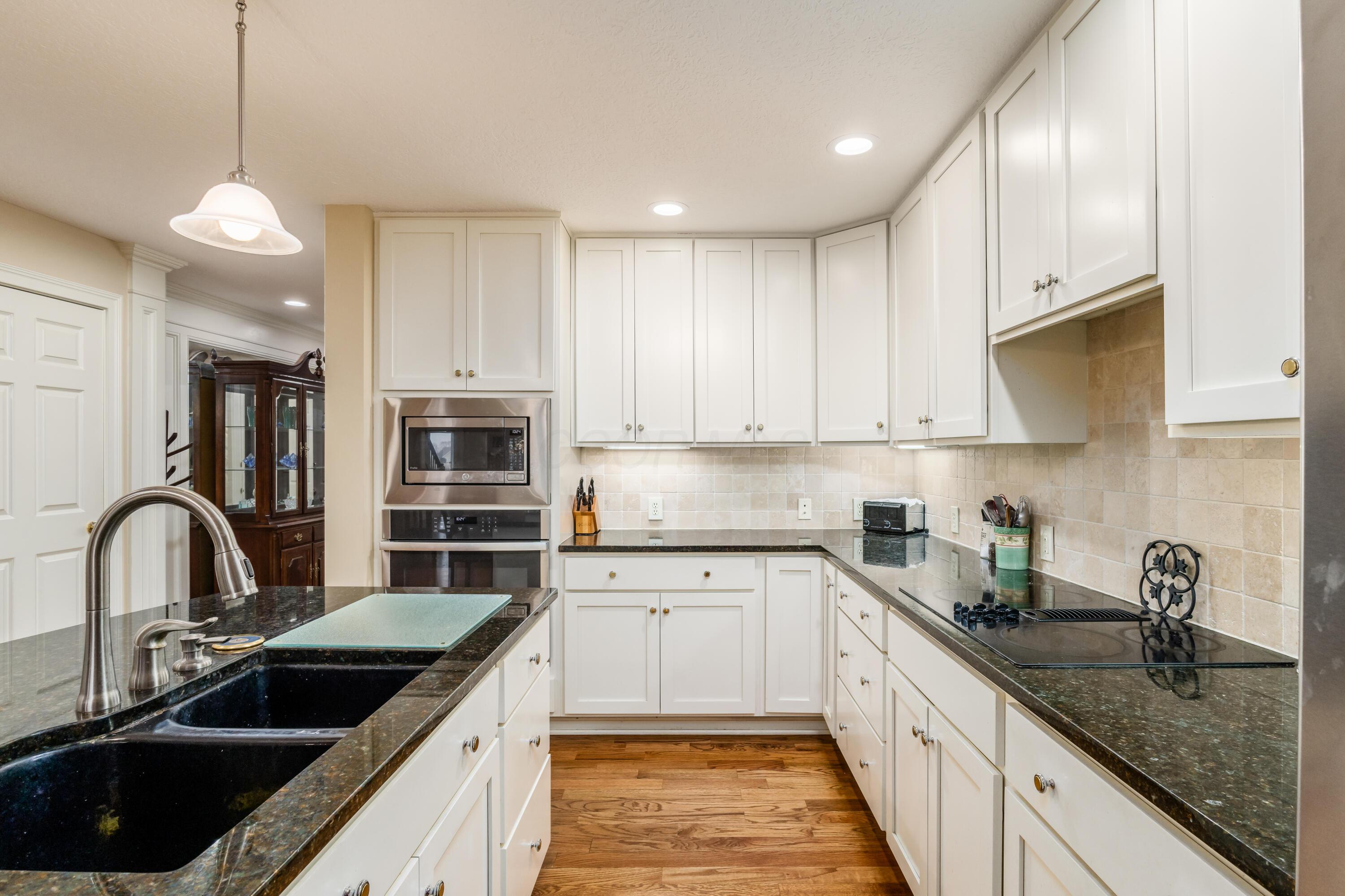 5968 Roundstone Place #9C, Dublin, Ohio image 13